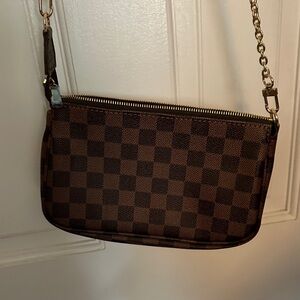 Elegant Brown Checkered Crossbody Bag